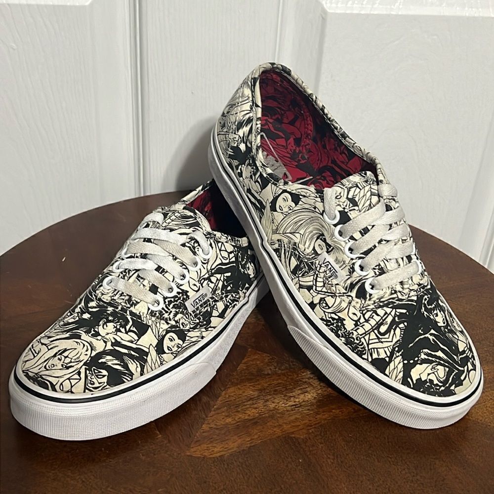 🔥🔥 VANS Marvel Colab Authentic Marvel Print Skate Sneakers Size 6.5M 8W - EUC‎